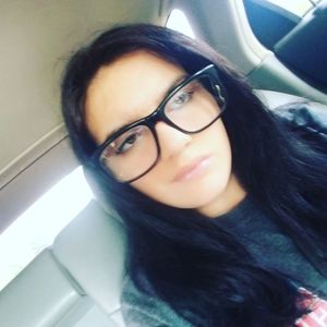 Meet your Posher, Elizabeth